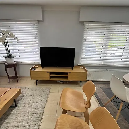 דירה 'broker' - Amazing 2 Bedroom Near The Beach *